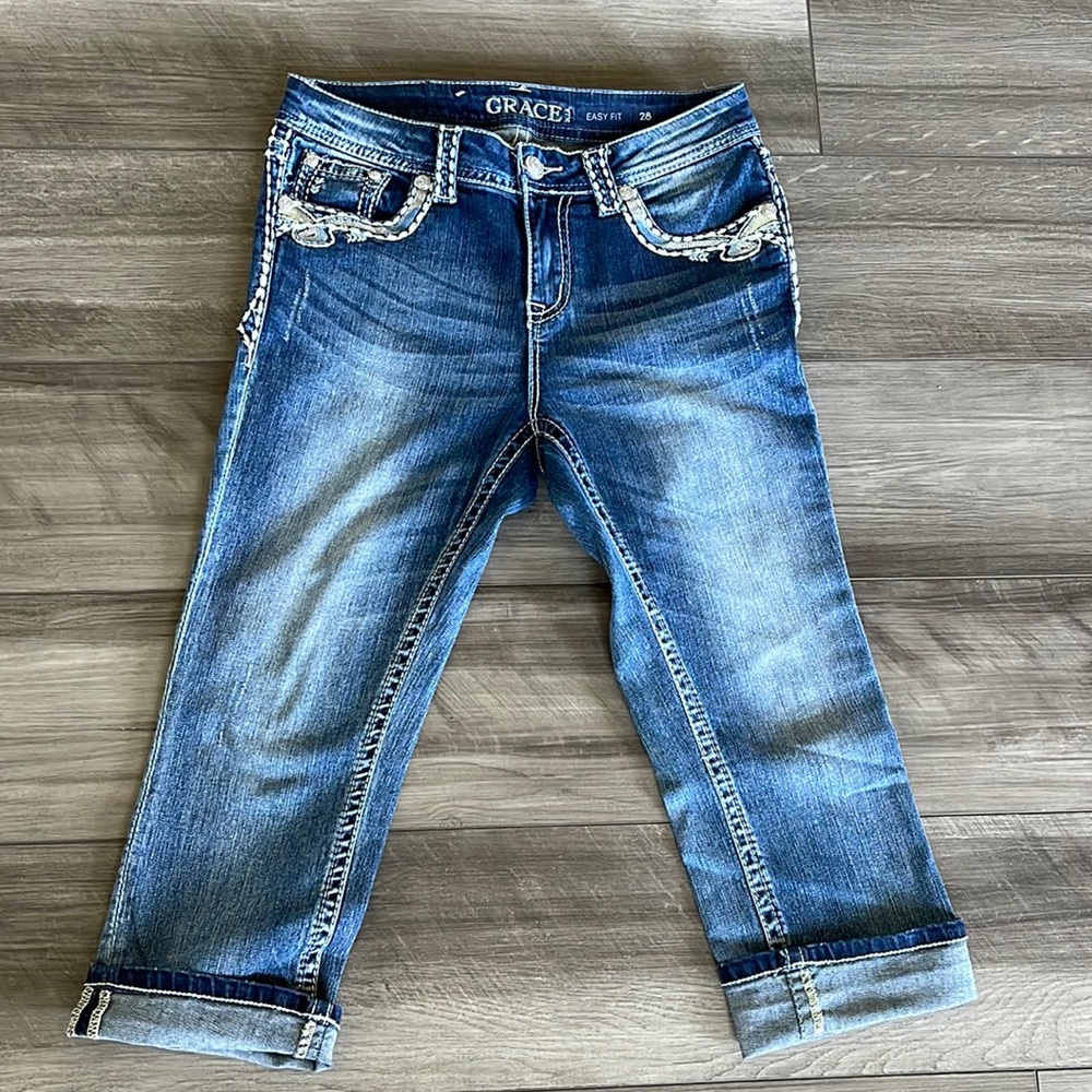 Grace in LA CAPRI JEANS EASY FIT